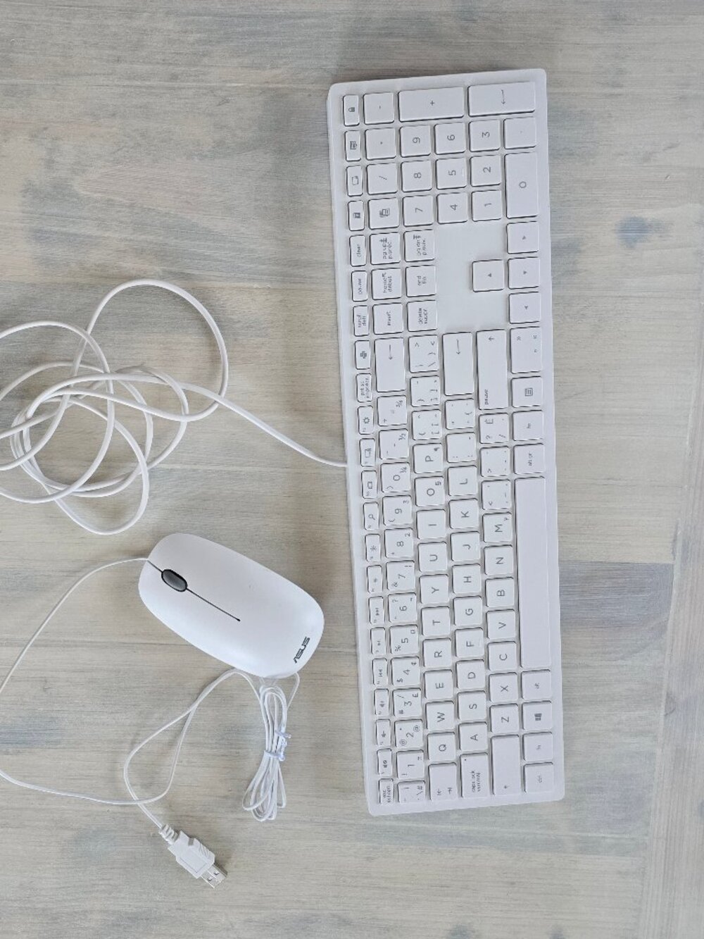 HP 9285 10-DB1 keyboard and ASUS computer mouse